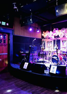 Alberta Street Pub by null