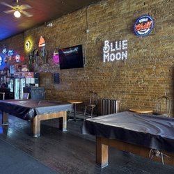 Bar w/pool tables