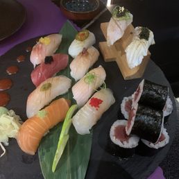 T05. Sushi Deluxe