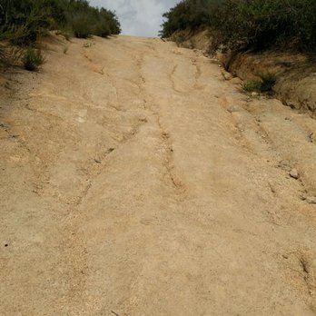 El Cajon Mountain Hiking Trail - Steep slope on the trail - Hiking Near Me - El Cajon, California El Cajon Mountain Hiking Trail - Steep slope on the trail - Hiking Near Me - El Cajon, California