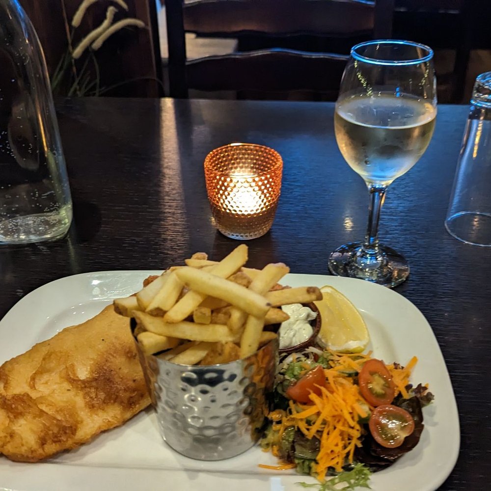 Glass of wine for just €1 more than a bottle of beer, a deal.