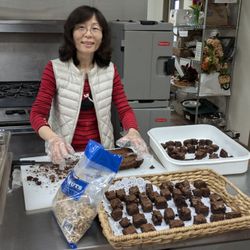 La Cañada Presbyterian Church - We have baking !