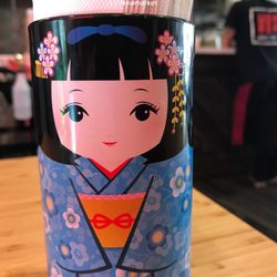 Hop Bop Noodle Shop - Decor