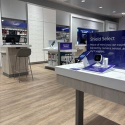 Xfinity Store by Comcast - Interior