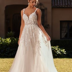 Lace & Glam Bridal Boutique - For your boho dreams!