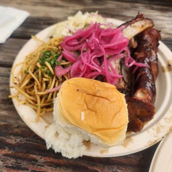 Gee's Barbecue - 2 meat plate with 2 sides and a bread - Barbeque Near Me - Santa Ana, California Gee's Barbecue - 2 meat plate with 2 sides and a bread - Barbeque Near Me - Santa Ana, California
