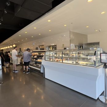 Cream Pan - Wide view - Bakeries Near Me - Lomita, California