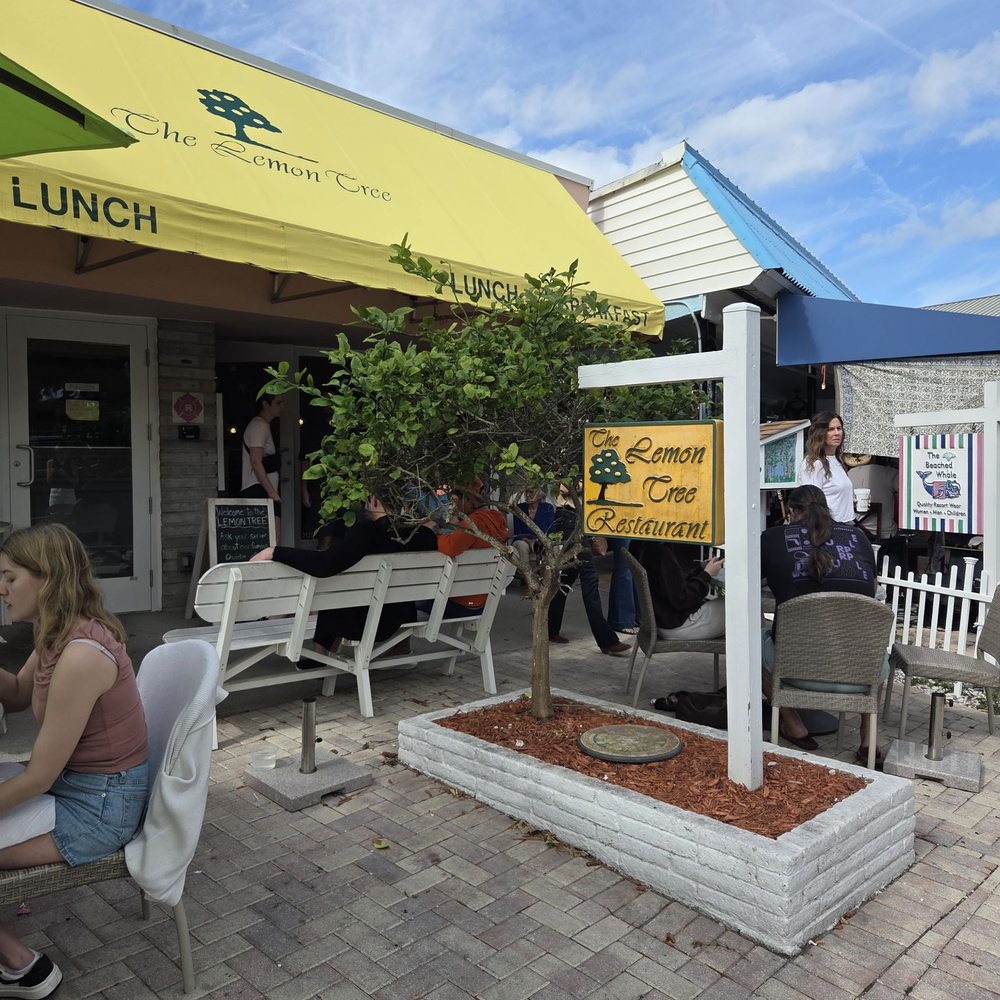 Lemon Tree - Exterior photo of the restaurant - Breakfast & Brunch Near Me - Vero Beach, Florida