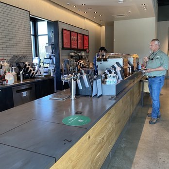 Starbucks - Stopping by on route from Houston to Austin - Coffee & Tea Near Me - Giddings, Texas