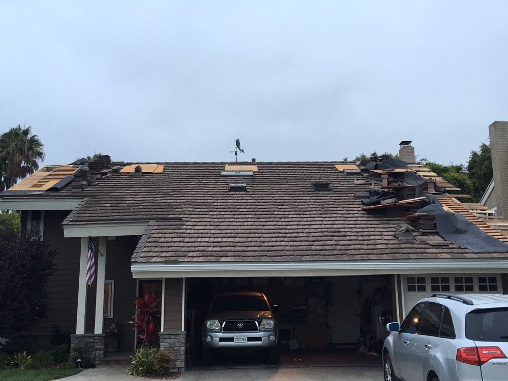 Slide of Absolut Roofing