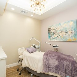 Cole Facial Clinic and Skin Care - Spa suite