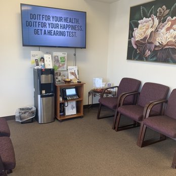 Family Hearing Center - Hilo Hearing Aid Specialist - Reception Area - Hearing Aid Providers Near Me - Hilo, Hawaii Family Hearing Center - Hilo Hearing Aid Specialist - Reception Area - Hearing Aid Providers Near Me - Hilo, Hawaii