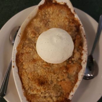 Metro Diner - Apple cobbler - American Near Me - Chesapeake, Virginia