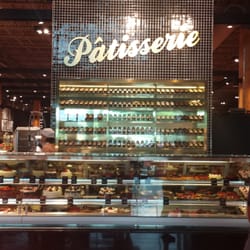 Provigo Marché Saint Saveur - Look at the patisseres!!!