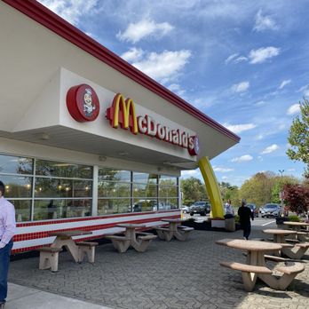 McDonald's - Coffee & Tea Near Me - Ludlow, Massachusetts