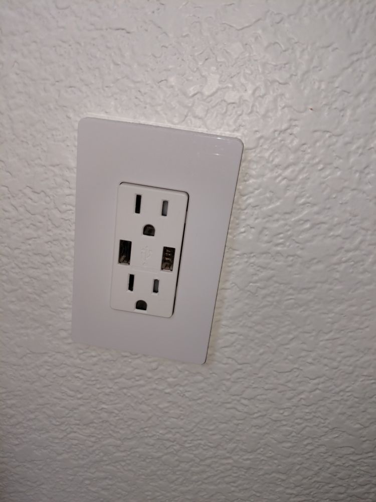 Slide of Luz Electric