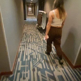 Le Méridien Boston Cambridge - Random mattress and housekeeping cart in the hallway - Hotels Near Me - Cambridge, Massachusetts Le Méridien Boston Cambridge - Random mattress and housekeeping cart in the hallway - Hotels Near Me - Cambridge, Massachusetts