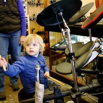 Georgetown Music Store - Guitar Stores Near Me - Burien, Washington