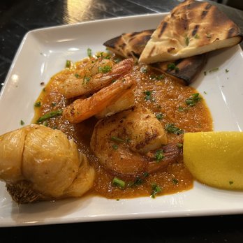Debajo Tapas ABQ - Spanish Near Me - Albuquerque, New Mexico