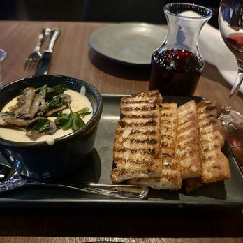 Postino Southlake - Roasted Mushroom Fondue - perfect with red wine - Wine Bars Near Me - Southlake, Texas