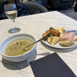 Bolero Executive Lounge - Food