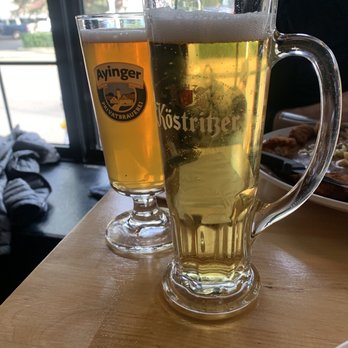Berliner Pub - German Near Me - Renton, Washington