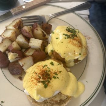 Mama's On Washington Square - Dungeness Crab Cake Benedict - Breakfast & Brunch Near Me - San Francisco, California