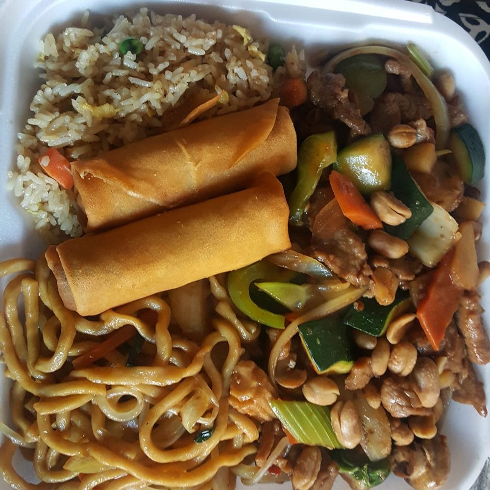 Lucky Bamboo - Kung Pao chicken Combo - Cantonese Near Me - Modesto, California Lucky Bamboo - Kung Pao chicken Combo - Cantonese Near Me - Modesto, California