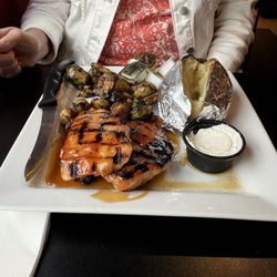 Oakhurst Grille & Event Center - Grilled Honey Glazed Chicken