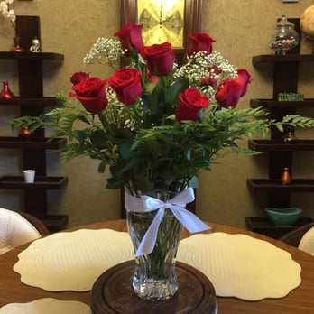 Floral Impressions - A dozen beautiful red roses!! - Florists Near Me - Chicago, Illinois Floral Impressions - A dozen beautiful red roses!! - Florists Near Me - Chicago, Illinois