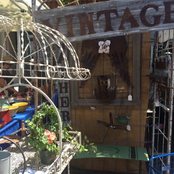 Benicia Peddler's Fair - Vintage themed booths - Festivals Near Me - Benicia, California