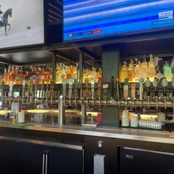 BJ's Restaurant & Brewhouse - Beer selection
