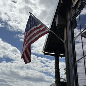 Captain Jax Dockhouse - Wine Bars Near Me - Jacksonville, Florida Captain Jax Dockhouse - Wine Bars Near Me - Jacksonville, Florida