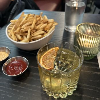 Drink Well - Ecstasy of gold, fries - Gastropubs Near Me - Austin, Texas