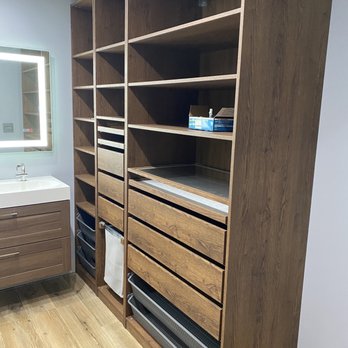 Toro Remodeling - New closet - General Contractors Near Me Toro Remodeling - New closet - General Contractors Near Me