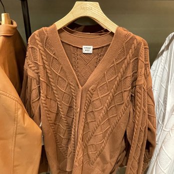 Aritzia - Women's Clothing Near Me - Richmond, British Columbia Aritzia - Women's Clothing Near Me - Richmond, British Columbia