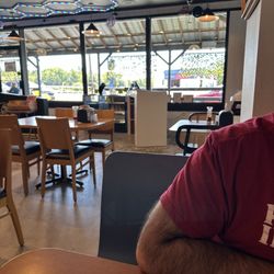 Beer Belly - Dining area