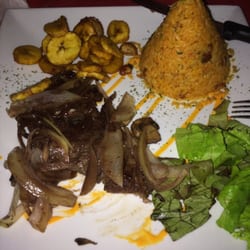 Casa Tropical - Skirt steak with Mamposteao rice