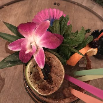 Lei Low - Cocktail Bars Near Me - Houston, Texas