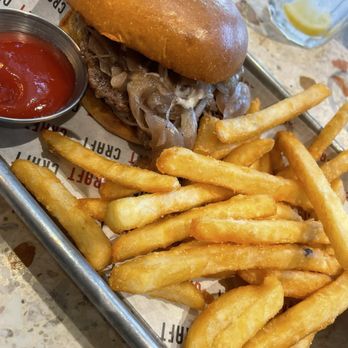 CRAFT Midtown - Bbq burger - Pizza Near Me - Miami, Florida