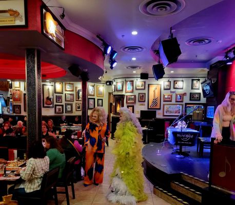 Hard Rock Cafe by null