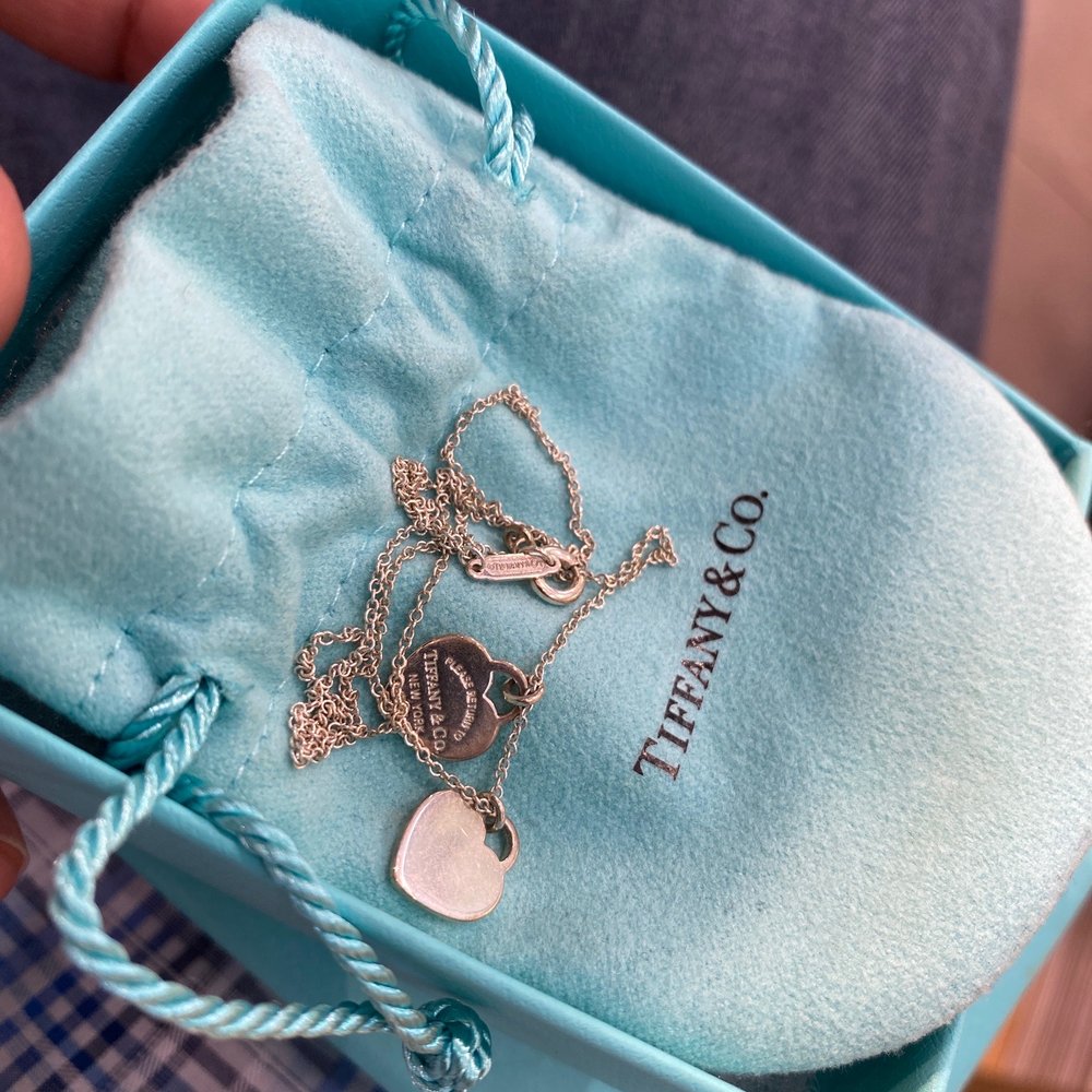 Tiffany's & Co - Chain with two hearts - Jewelry Near Me - Aventura, Florida