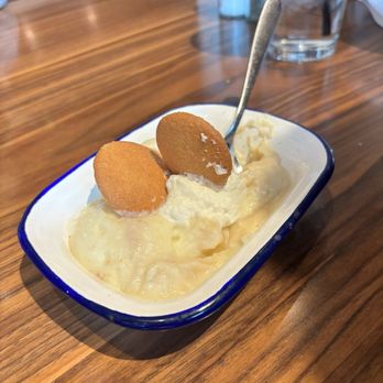 Lazy Dog Restaurant & Bar - Banana Pudding - Breakfast & Brunch Near Me - Northbrook, Illinois