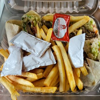 Amazing Gyro - um...are the ketchup bags sanitary? - Mediterranean Near Me - Beaverton, Oregon