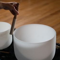 Attune Up - Crystal quartz singing bowl