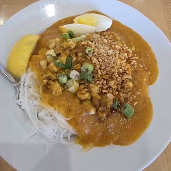 Goldilocks - Palabok - Bakeries Near Me - Las Vegas, Nevada