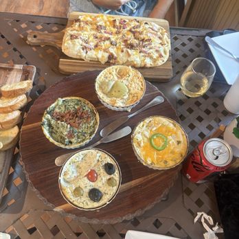 Fish Tales Winery & Bistro - Dip flight - Wineries Near Me - Broken Bow, Oklahoma Fish Tales Winery & Bistro - Dip flight - Wineries Near Me - Broken Bow, Oklahoma