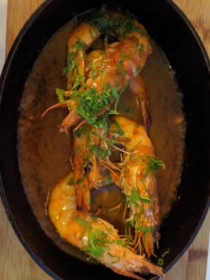 Restaurante F by null