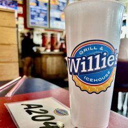 Willie's Grill & Icehouse - Willie's indoor seating