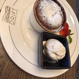 Chocolate molten cake